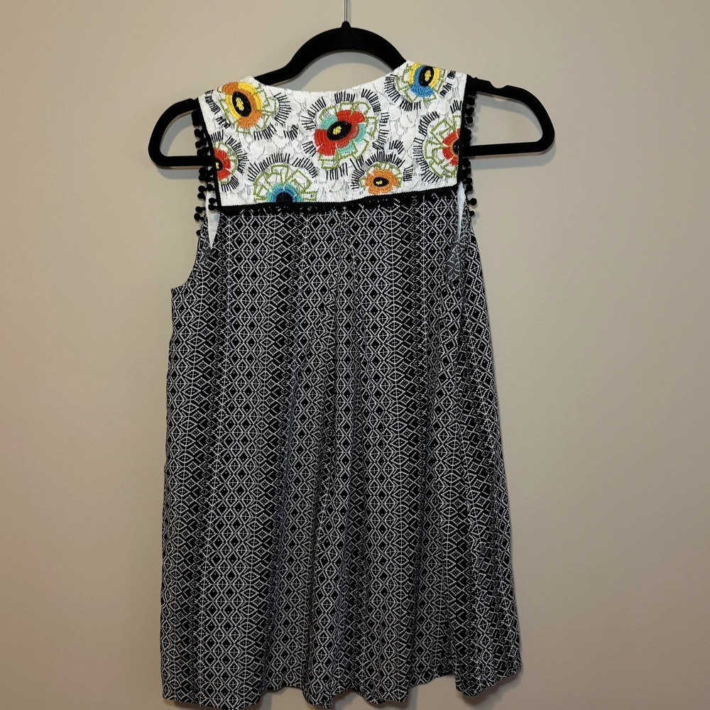 Ivy Jane Boho Sleeveless Tunic Embroidered Floral Pom Pom Small - Picture 2 of 7